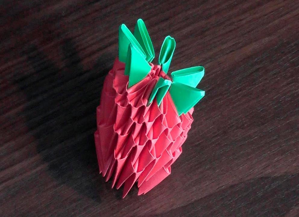Клубника из бумажных модулей. мастер-класс с фото